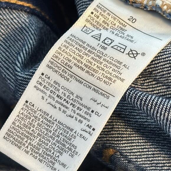 Old Navy Women's Wow Boot Cut Mid Rise Denim Jeans Size 20 Plus New - Picture 4 of 9